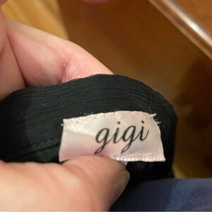 Flirty pleated skirt.